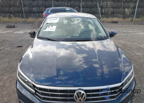 2018 Volkswagen Passat 2.0T Sel Premium из США, поврежденный, VIN 1VWCA7A34JC038369